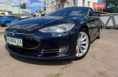Ліфтбек Tesla Model S 2014 в Києві