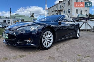 Ліфтбек Tesla Model S 2014 в Києві