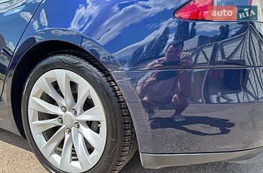 Ліфтбек Tesla Model S 2014 в Києві
