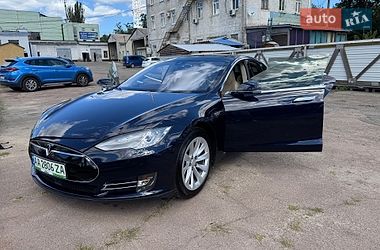 Ліфтбек Tesla Model S 2014 в Києві