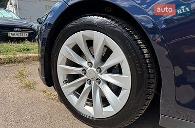 Ліфтбек Tesla Model S 2014 в Києві