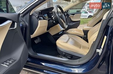 Ліфтбек Tesla Model S 2014 в Києві