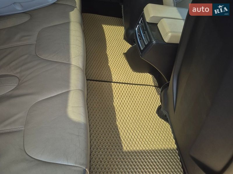 Лифтбек Tesla Model S 2012 в Днепре