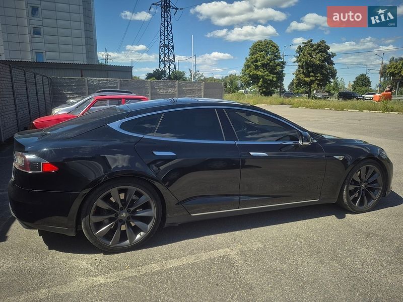 Лифтбек Tesla Model S 2012 в Днепре