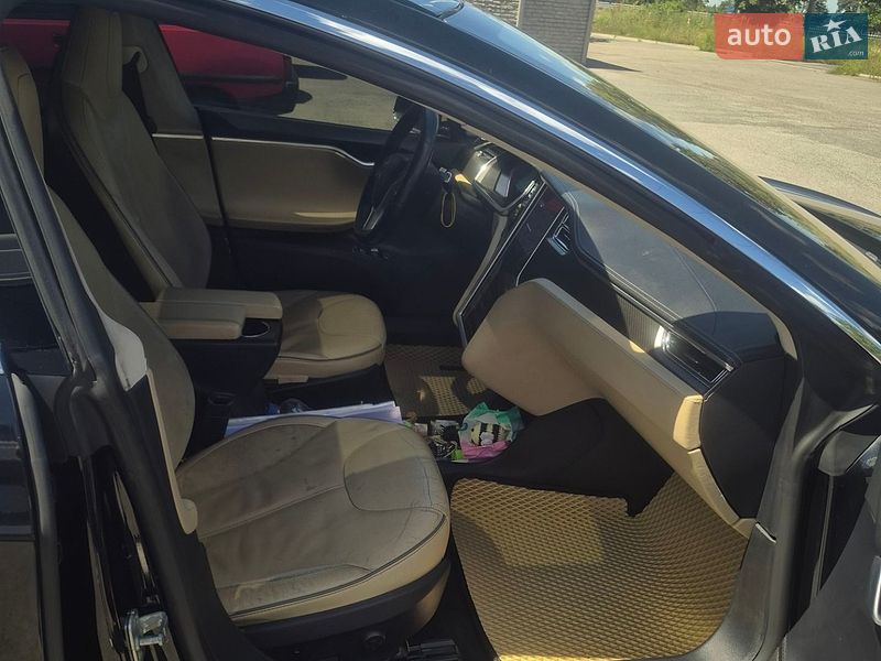Лифтбек Tesla Model S 2012 в Днепре