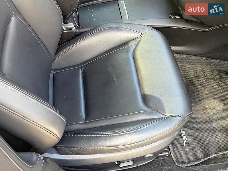 Лифтбек Tesla Model S 2016 в Киеве