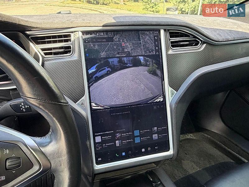 Лифтбек Tesla Model S 2016 в Киеве