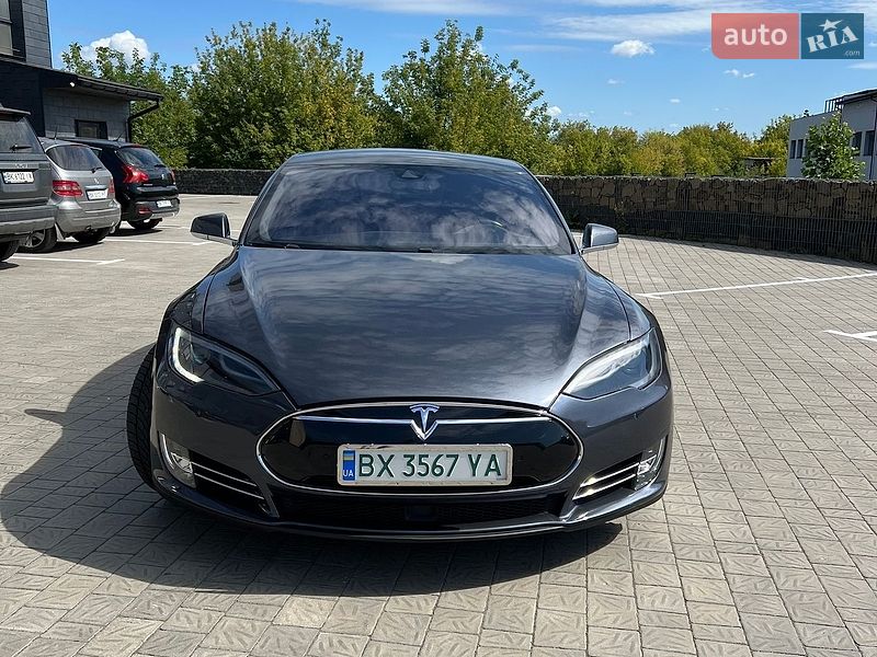 Лифтбек Tesla Model S 2014 в Ровно фото 3 Лифтбек Tesla Model S 2014 в Ровно