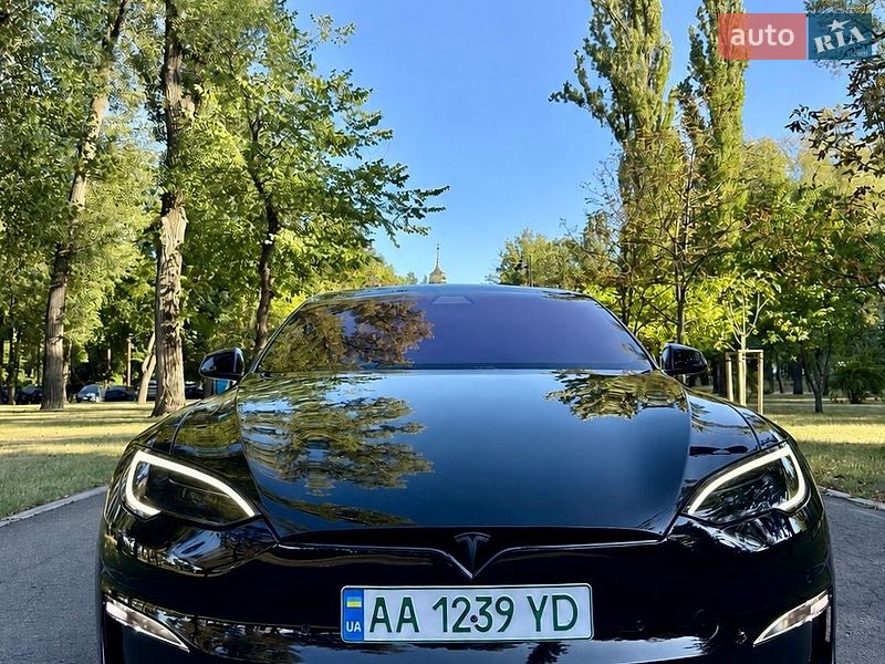 Лифтбек Tesla Model S 2021 в Киеве