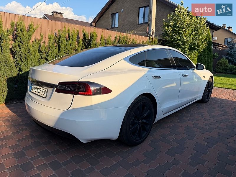 Ліфтбек Tesla Model S 2020 в Сумах