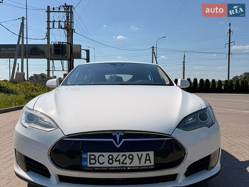 Лифтбек Tesla Model S 2015 в Львове фото 2 Лифтбек Tesla Model S 2015 в Львове