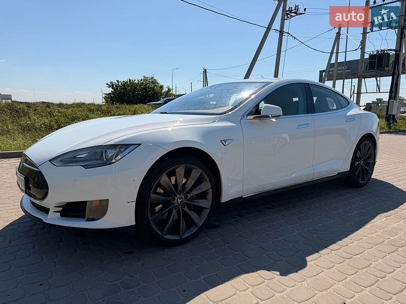 Лифтбек Tesla Model S 2015 в Львове фото 8 Лифтбек Tesla Model S 2015 в Львове