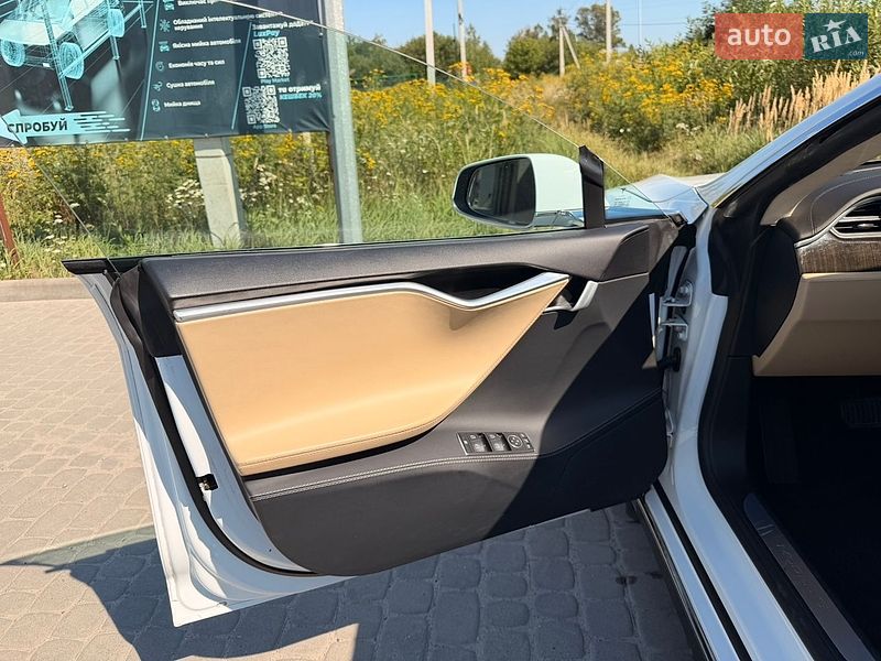 Лифтбек Tesla Model S 2015 в Львове фото 9 Лифтбек Tesla Model S 2015 в Львове