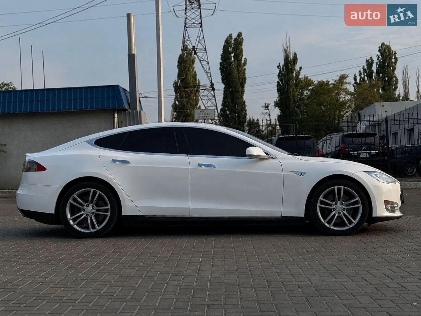 2014 Tesla Model S - мініатюра 5