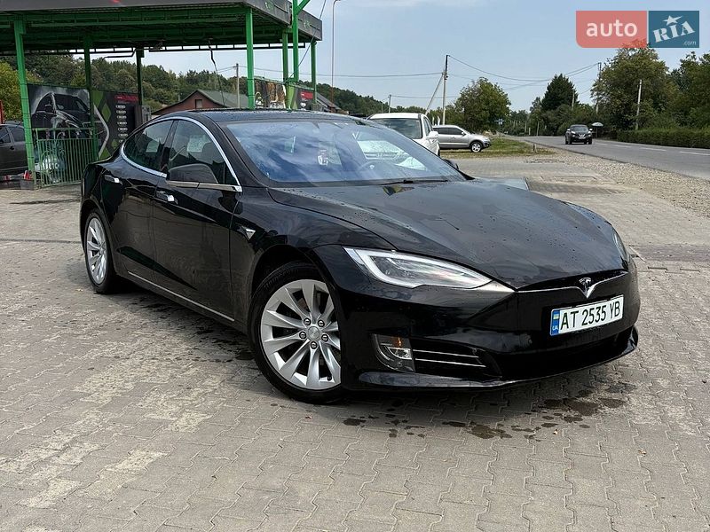 Лифтбек Tesla Model S 2018 в Коломые
