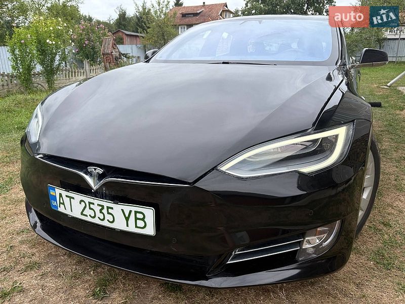 Tesla Model S, фото из объявления