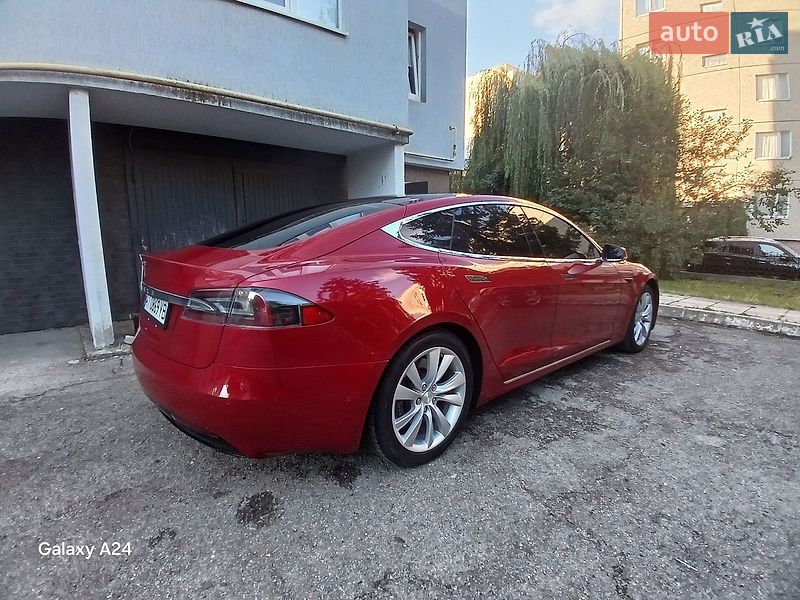 Лифтбек Tesla Model S 2017 в Ивано-Франковске фото 6 Лифтбек Tesla Model S 2017 в Ивано-Франковске
