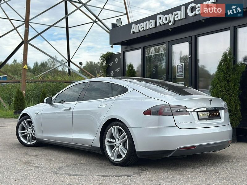 Лифтбек Tesla Model S 2013 в Харькове