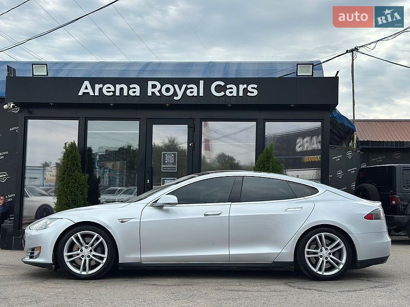 Лифтбек Tesla Model S 2013 в Харькове