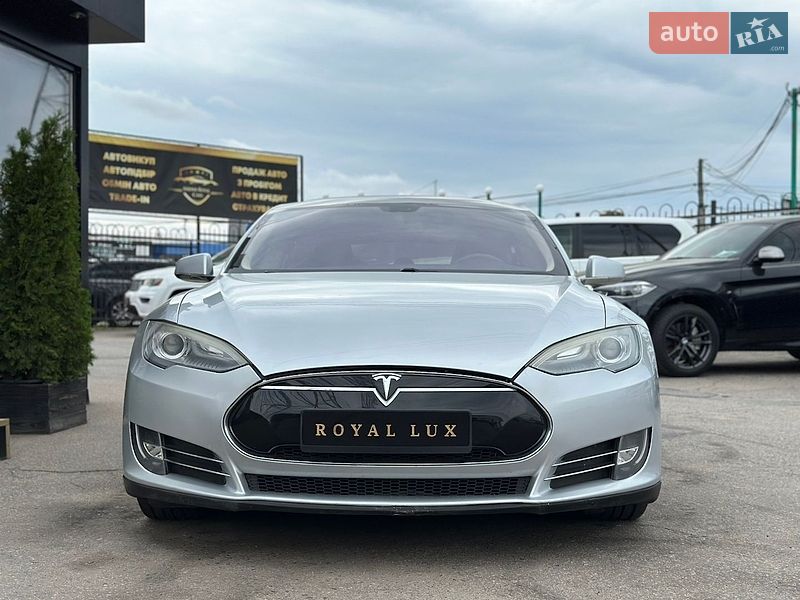 Лифтбек Tesla Model S 2013 в Харькове
