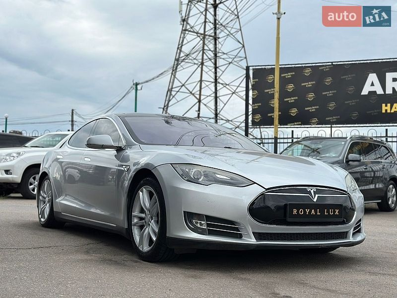 Лифтбек Tesla Model S 2013 в Харькове