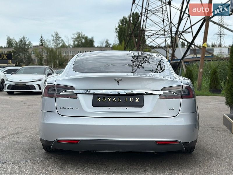 Лифтбек Tesla Model S 2013 в Харькове