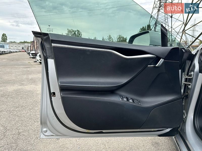 Лифтбек Tesla Model S 2013 в Харькове