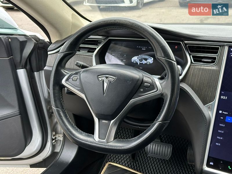 Лифтбек Tesla Model S 2013 в Харькове