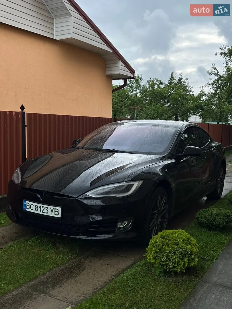 2019 Tesla Model S - фото 1