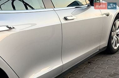 Лифтбек Tesla Model S 2013 в Киеве фото 3 Лифтбек Tesla Model S 2013 в Киеве