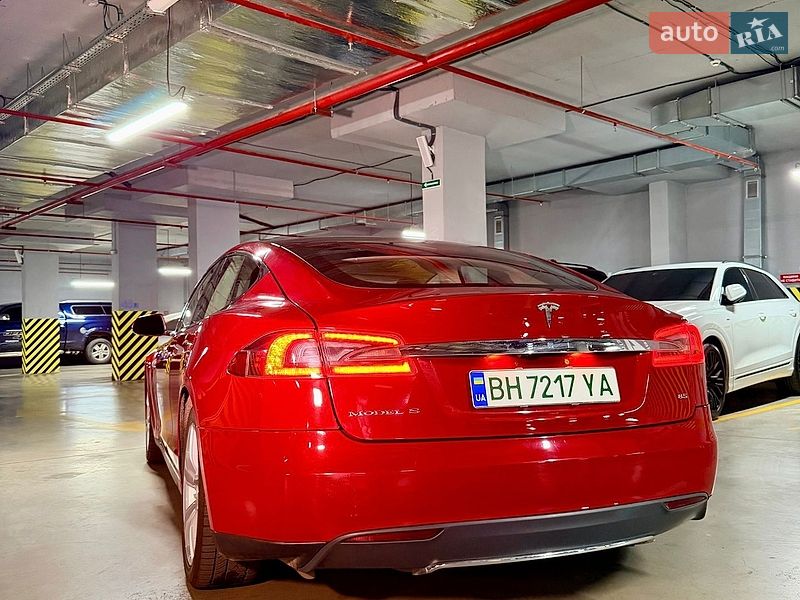 Лифтбек Tesla Model S 2013 в Одессе фото 8 Лифтбек Tesla Model S 2013 в Одессе