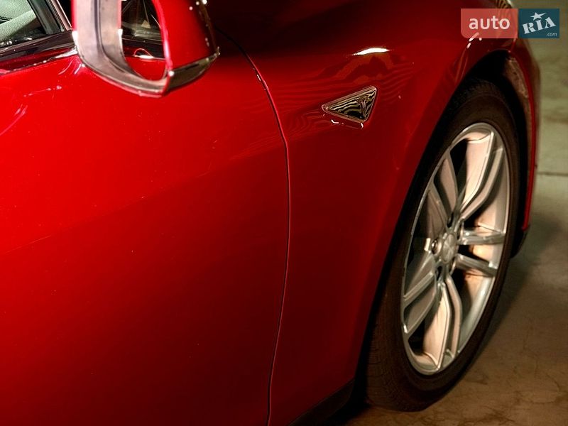 Лифтбек Tesla Model S 2013 в Одессе фото 15 Лифтбек Tesla Model S 2013 в Одессе