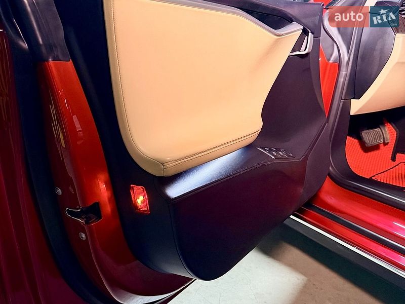 Лифтбек Tesla Model S 2013 в Одессе фото 23 Лифтбек Tesla Model S 2013 в Одессе