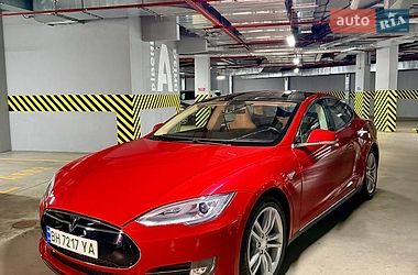Лифтбек Tesla Model S 2013 в Одессе фото Лифтбек Tesla Model S 2013 в Одессе