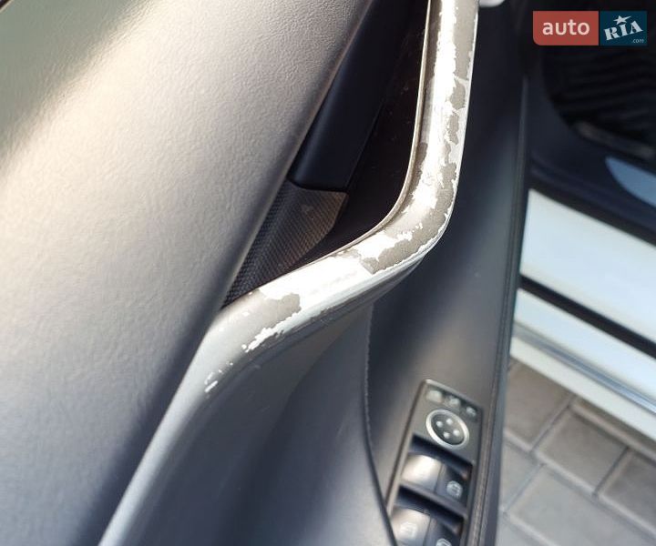 Лифтбек Tesla Model S 2018 в Ровно