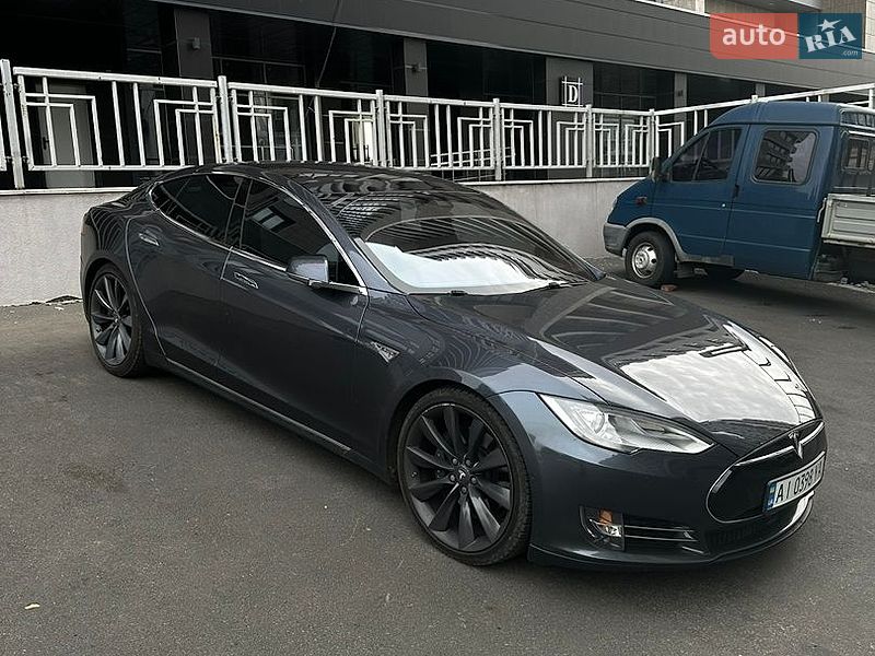 Ліфтбек Tesla Model S 2016 в Харкові фото 3 Ліфтбек Tesla Model S 2016 в Харкові