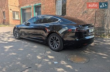 Ліфтбек Tesla Model S 2018 в Києві