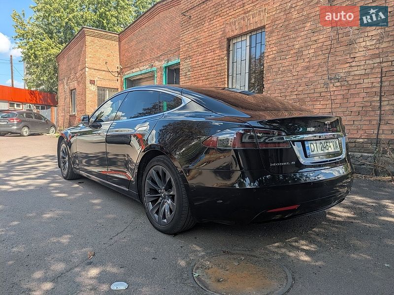 Ліфтбек Tesla Model S 2018 в Києві