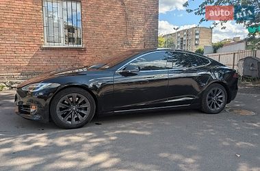 Ліфтбек Tesla Model S 2018 в Києві