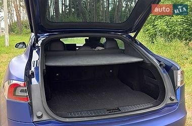 Лифтбек Tesla Model S 2021 в Житомире