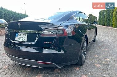 Лифтбек Tesla Model S 2015 в Житомире