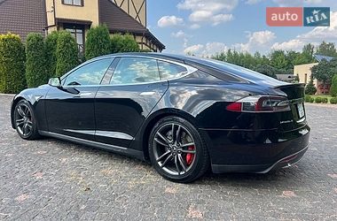 Лифтбек Tesla Model S 2015 в Житомире