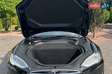 Лифтбек Tesla Model S 2015 в Житомире