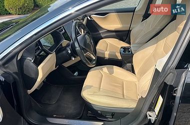 Лифтбек Tesla Model S 2015 в Житомире