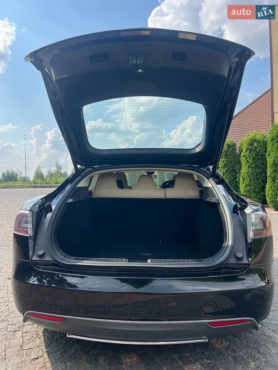 2015 Tesla Model S - мініатюра 23