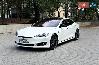 Лифтбек Tesla Model S 2017 в Тернополе