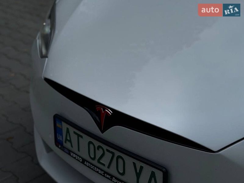 Лифтбек Tesla Model S 2017 в Тернополе