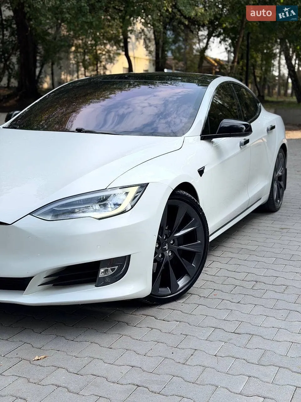 2017 Tesla Model S - мініатюра 9