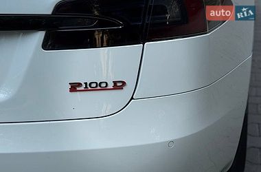 Лифтбек Tesla Model S 2017 в Тернополе
