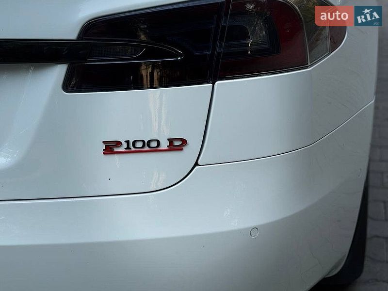 Лифтбек Tesla Model S 2017 в Тернополе